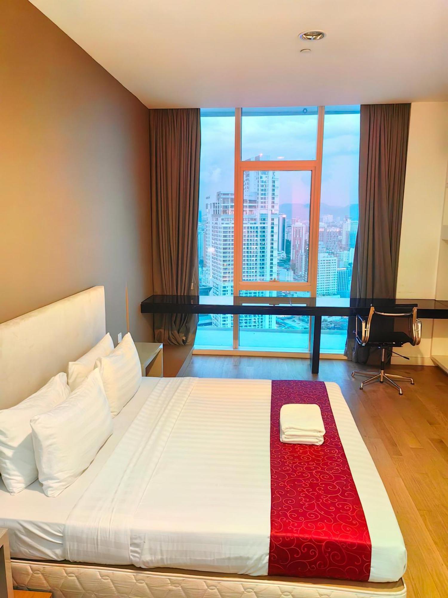 Platinum Tower 1 *
