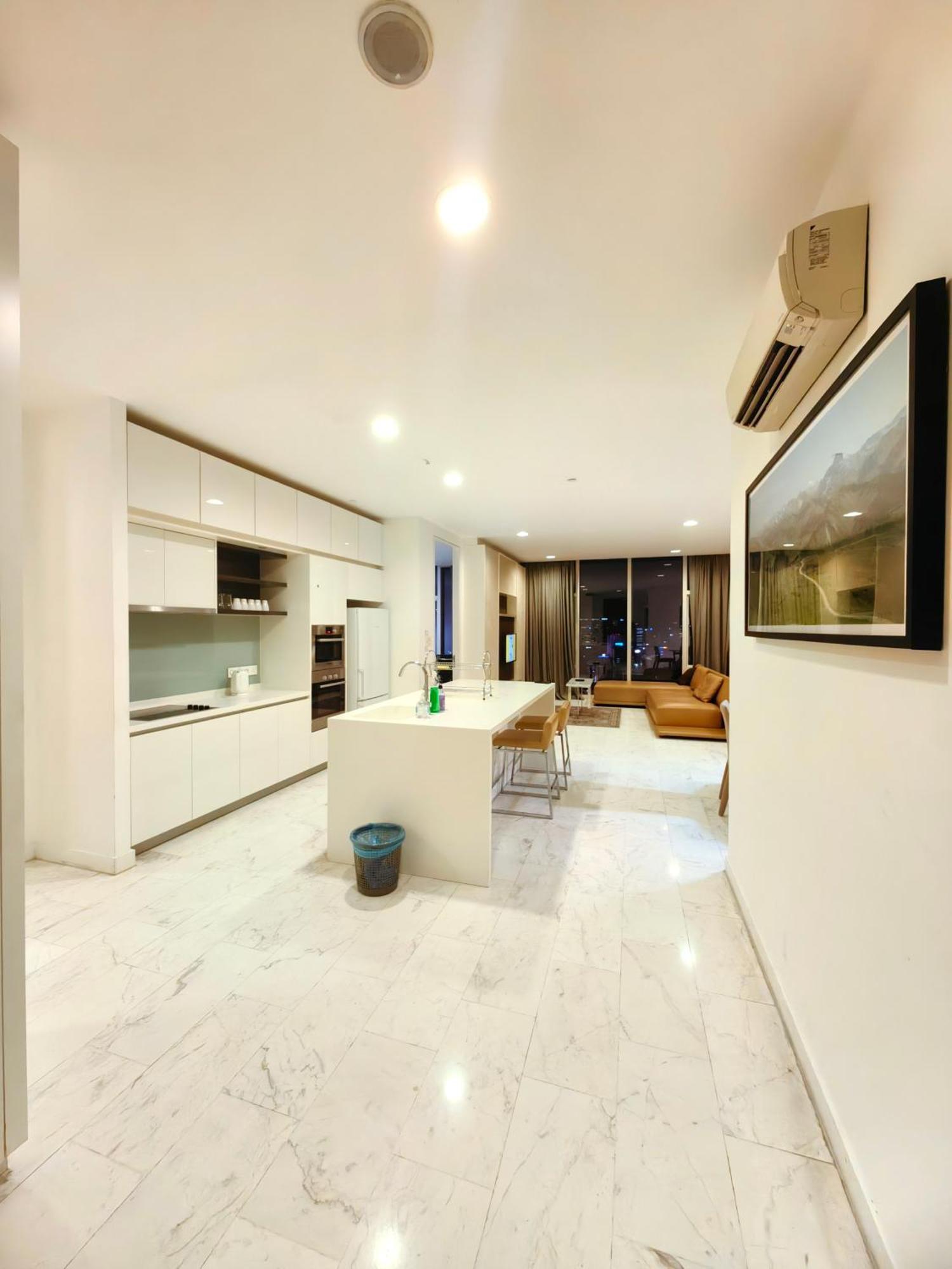 Platinum Tower 1