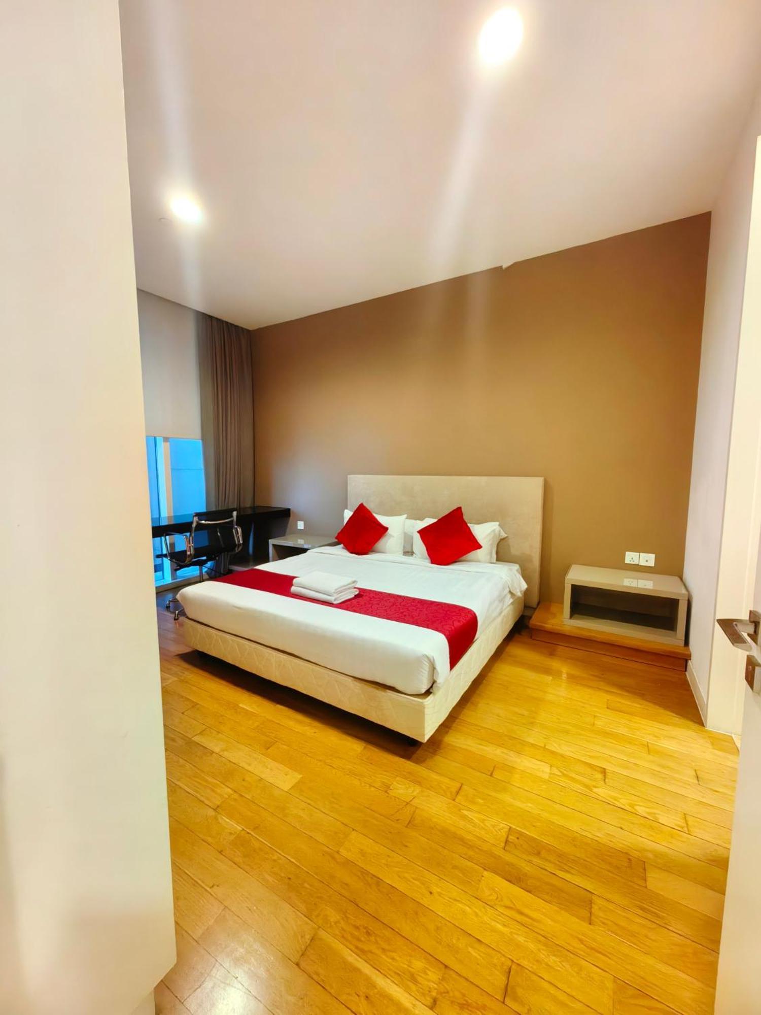 Platinum Tower 1 Apartemen *