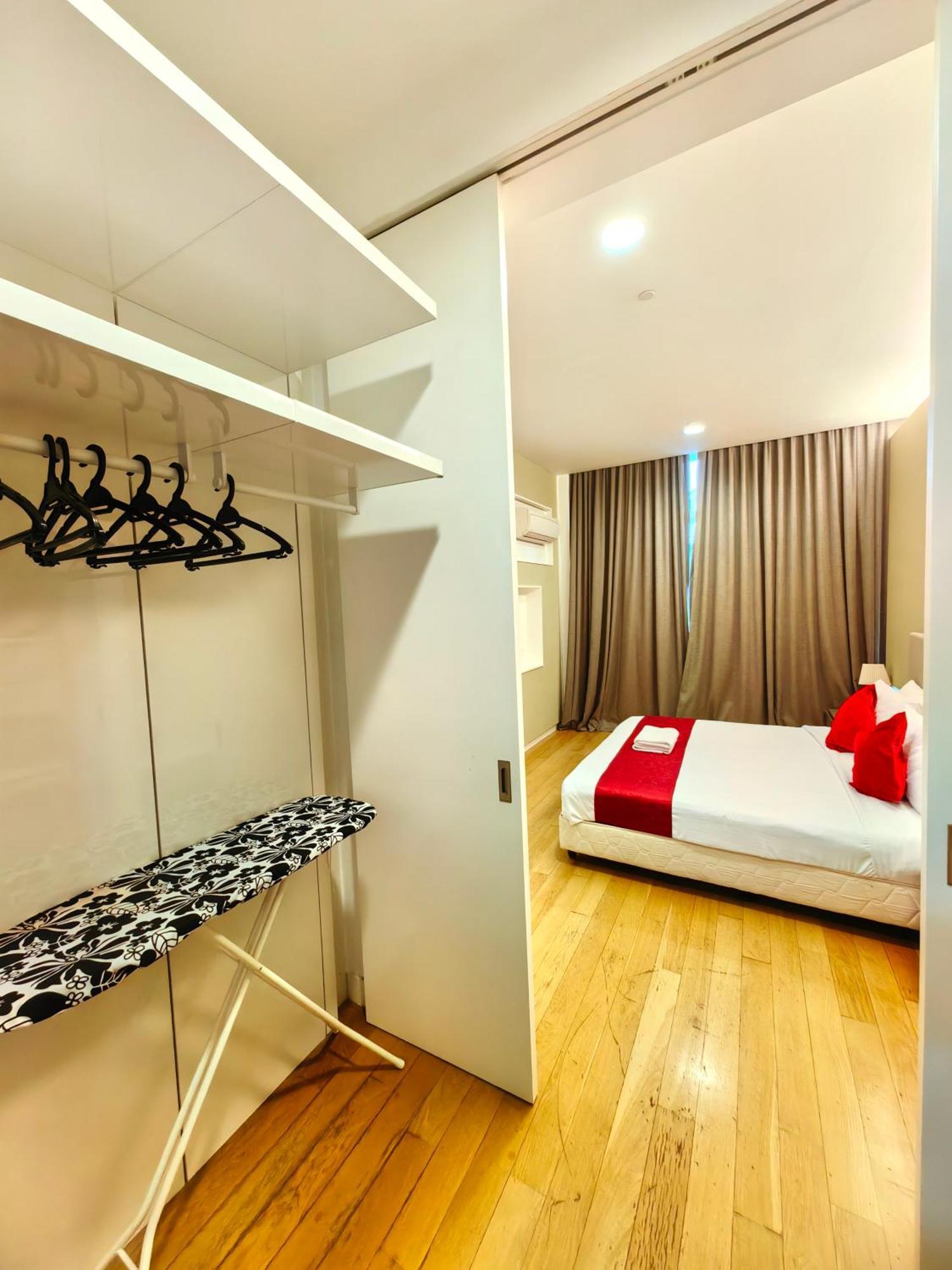 Platinum Tower 1 Apartemen *